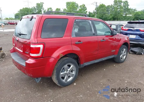 2008 Ford Escape Xlt z USA, uszkodzony, nr VIN 1FMCU93138KC92071